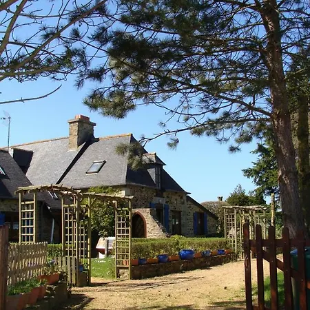Maison De La Ferme Lezardrieux Exterior photo