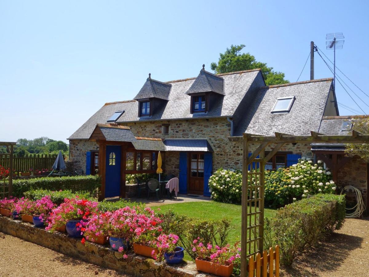 Maison De La Ferme Holiday home Lezardrieux